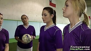 Teen lay lesbos lick